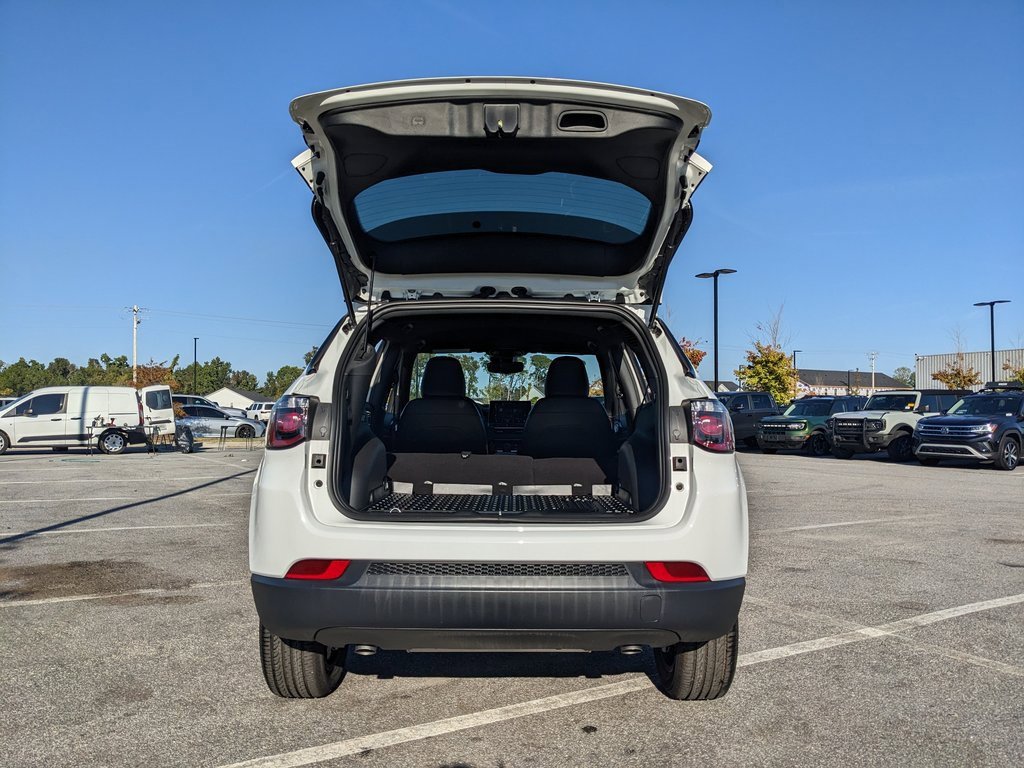New 2026 Jeep Compass Latitude w/ Quick Order Package 29K image 38