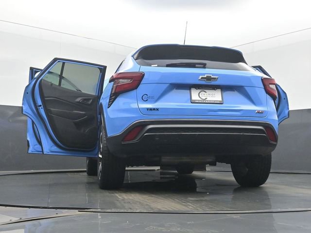 Certified 2024 Chevrolet Trax RS w/ Driver Confidence Package image 60