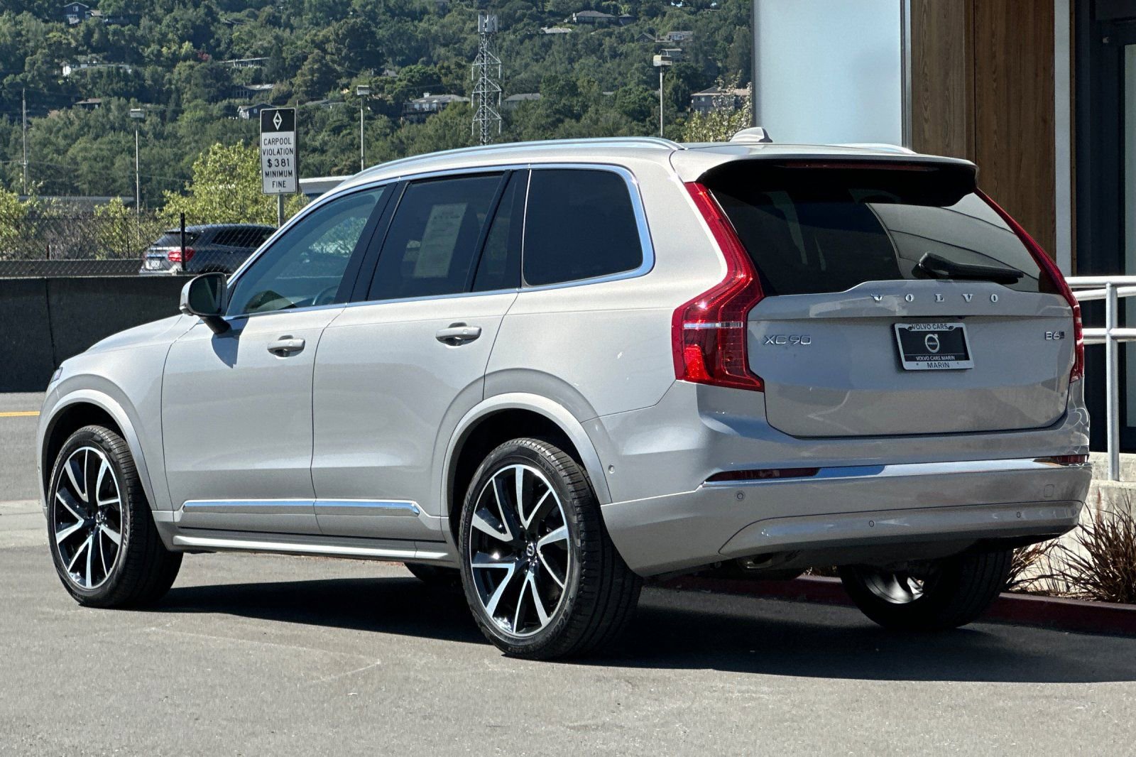 Certified 2024 Volvo XC90 B6 Plus AWD/4WD image 7