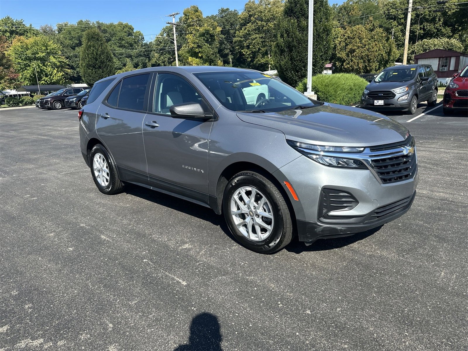 Used 2023 Chevrolet Equinox LS w/ LS Convenience Package image 2