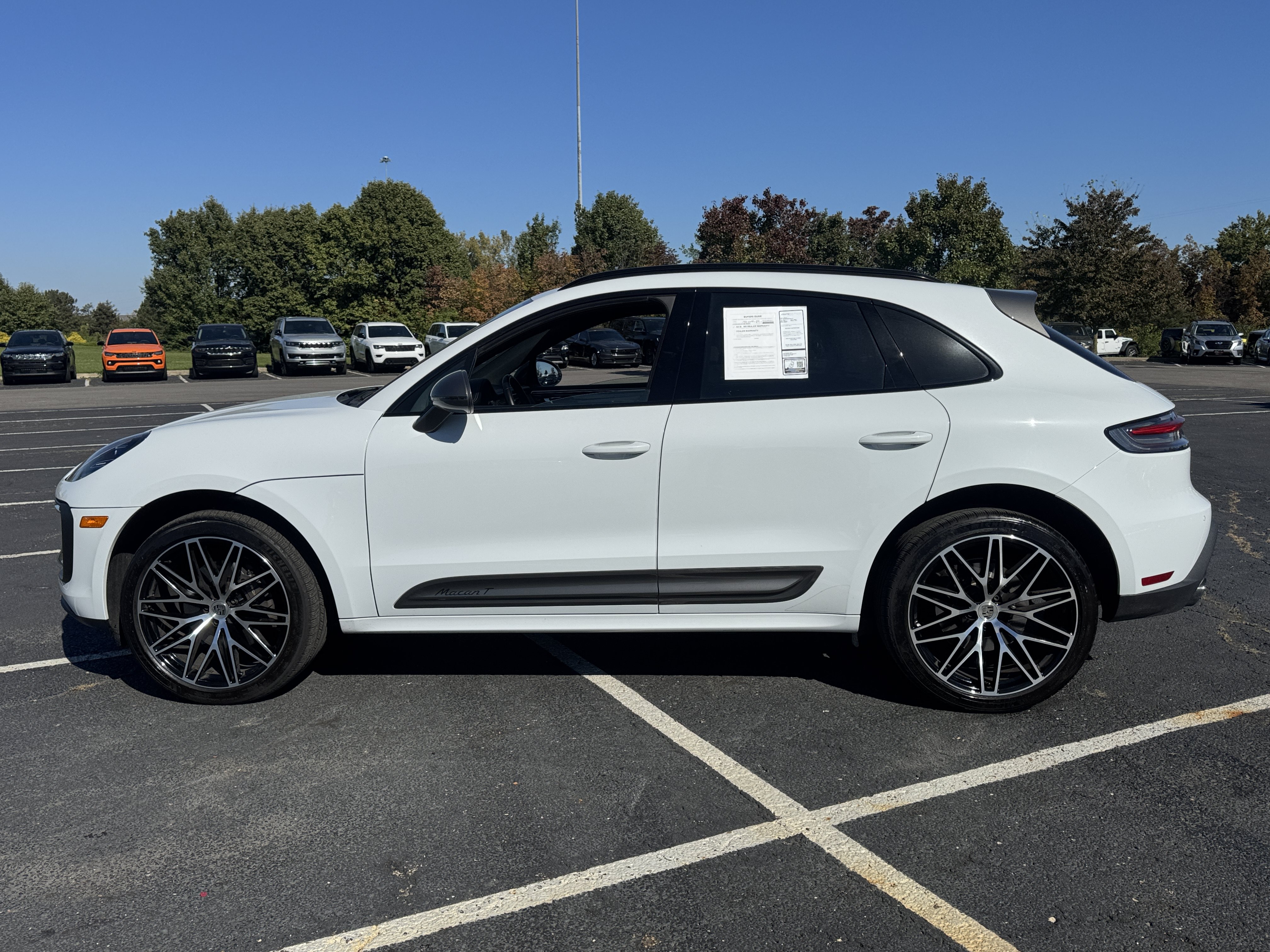 Used 2024 Porsche Macan AWD/4WD image 7