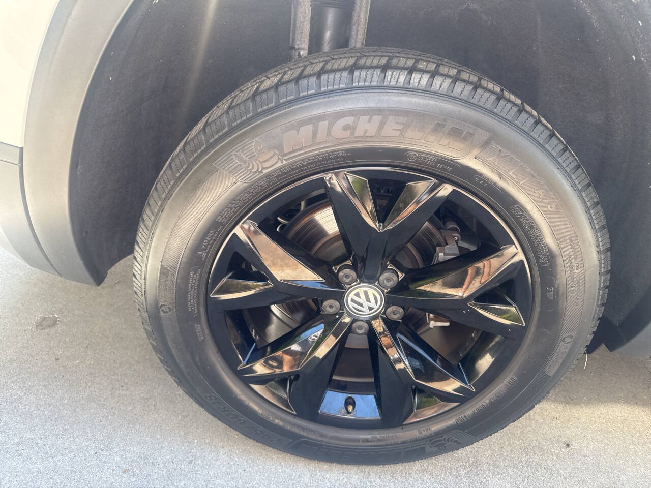 Used 2018 Volkswagen Atlas SE AWD/4WD image 29