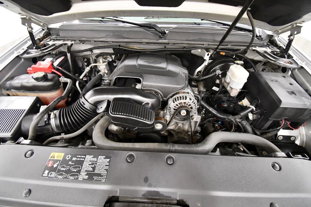 Used 2013 Chevrolet Avalanche LTZ AWD/4WD image 12