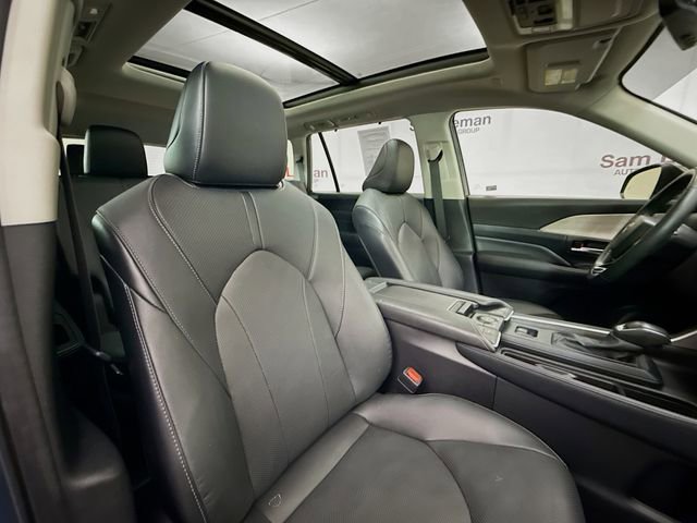 Used 2024 Toyota Grand Highlander Limited image 31