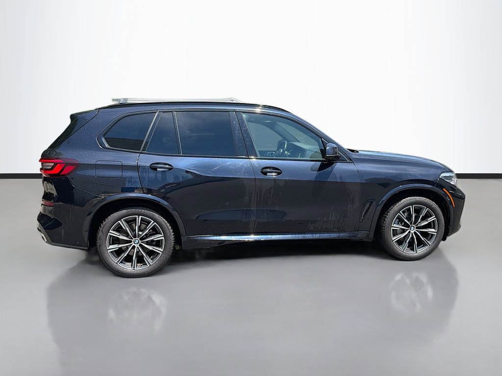 Used 2021 BMW X5 xDrive40i w/ M Sport Package AWD/4WD image 4