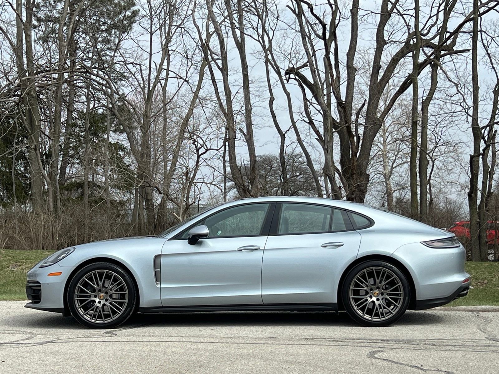 Certified 2023 Porsche Panamera 4 Platinum Edition image 2