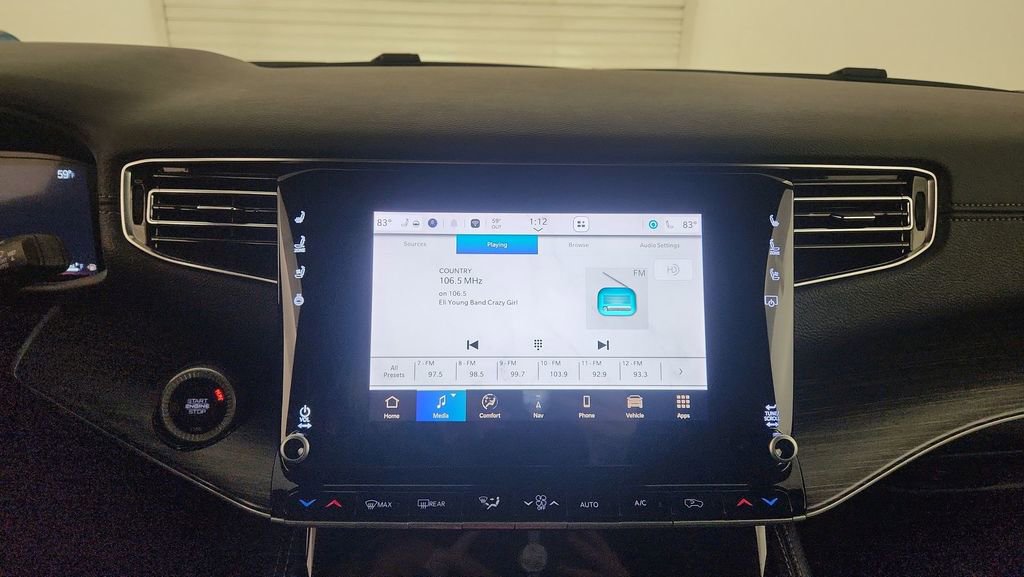 Used 2024 Jeep Wagoneer L Series II w/ Flexible Seating Group image 13