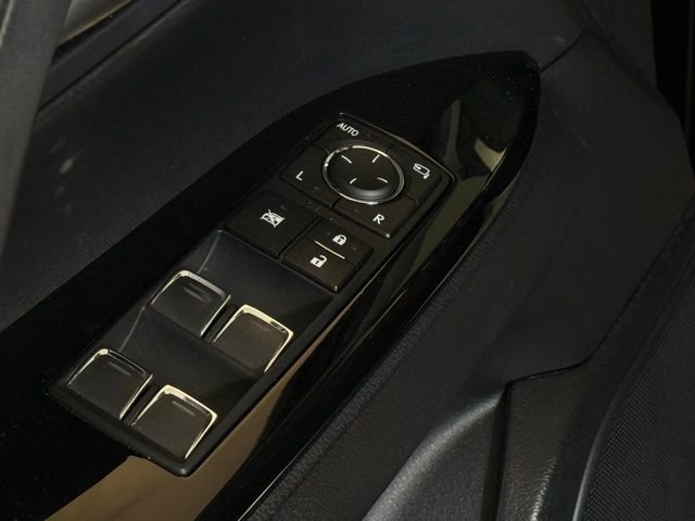 Used 2021 Lexus LX 570 4WD w/ 3rd Row & Luxury Pkg image 29