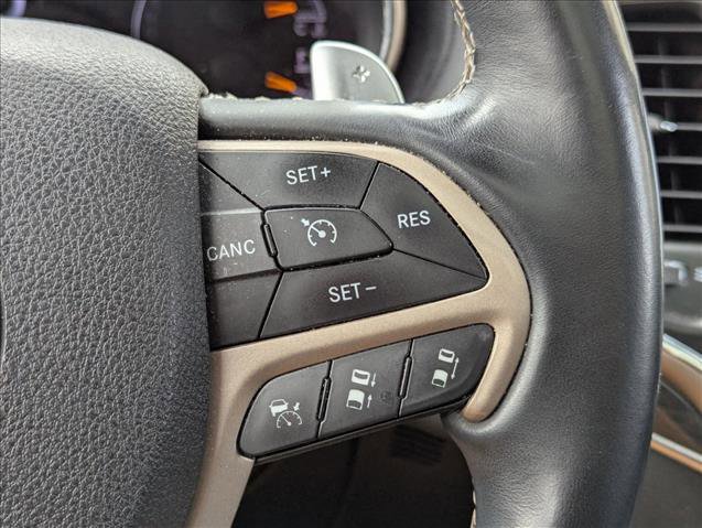 Used 2015 Jeep Grand Cherokee Overland w/ Advanced Technology Group AWD/4WD image 12