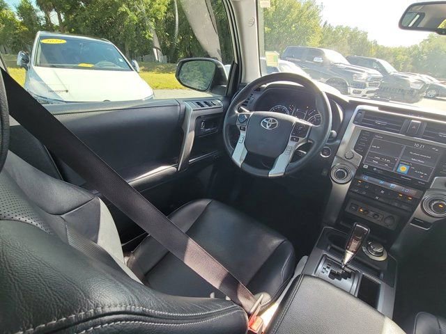 Used 2023 Toyota 4Runner Limited AWD/4WD image 7