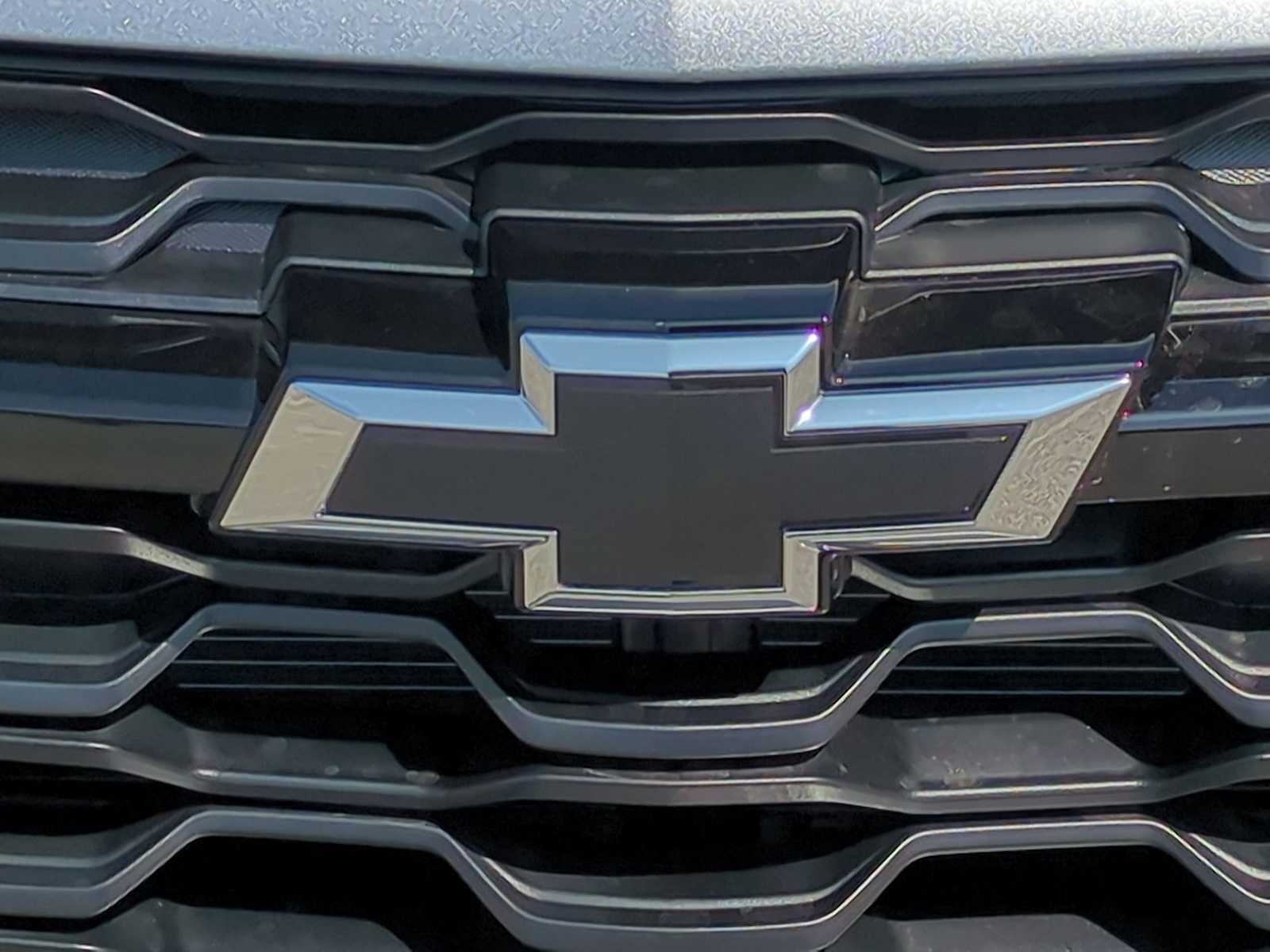 New 2026 Chevrolet Trax LT w/ Midnight Edition FWD image 8