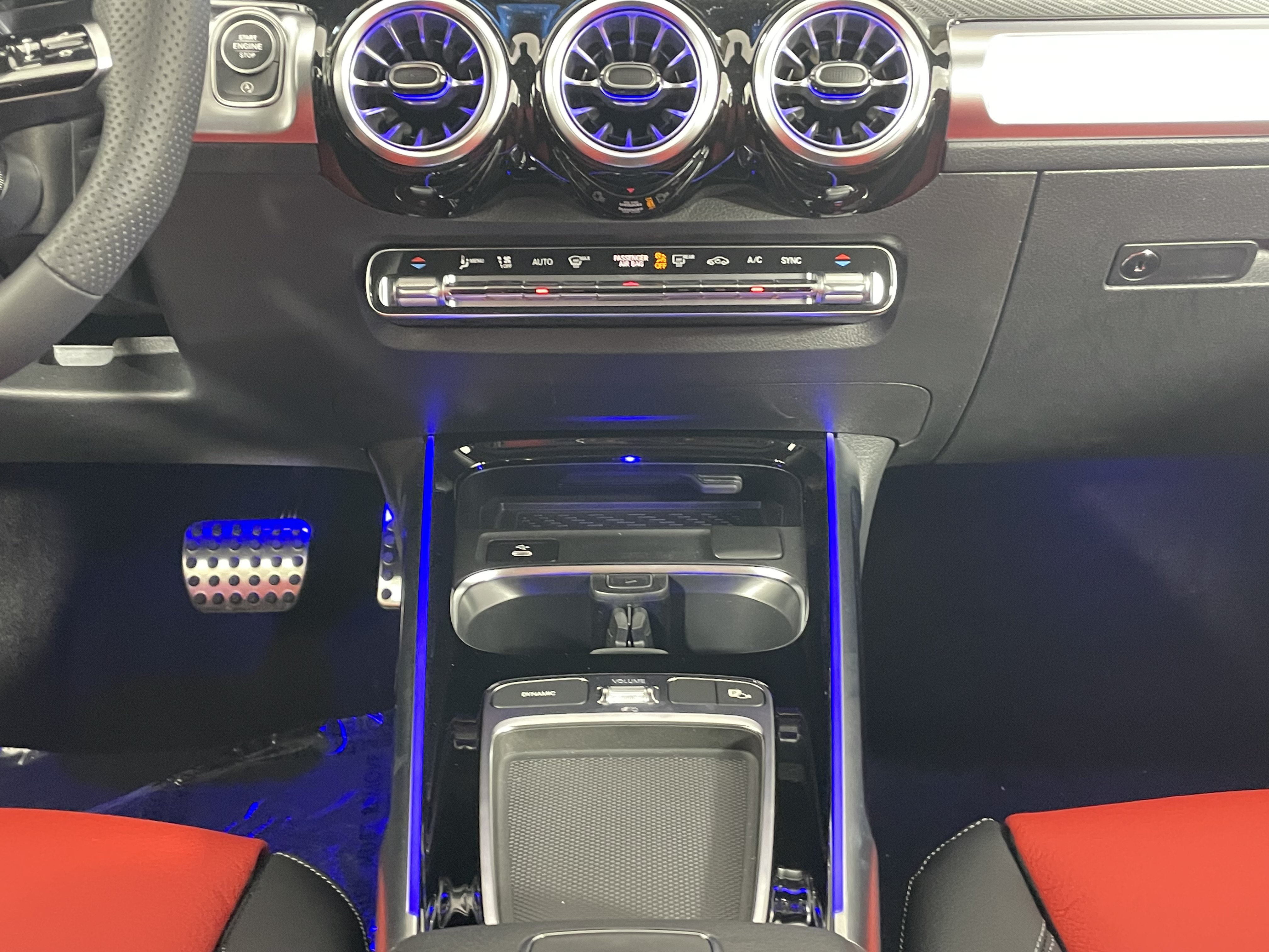 New 2026 Mercedes-Benz GLB 35 AMG 4MATIC image 18