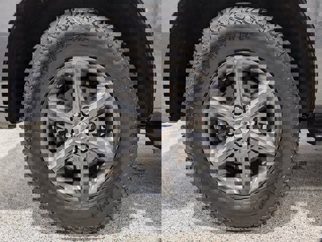 Used 2020 Ford Expedition XLT w/ FX4 Off-Road Package image 13