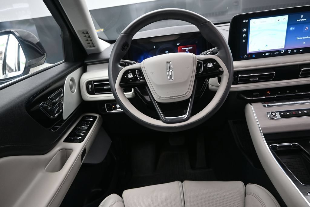 Used 2025 Lincoln Aviator Reserve w/ Luxury Package RWD image 29