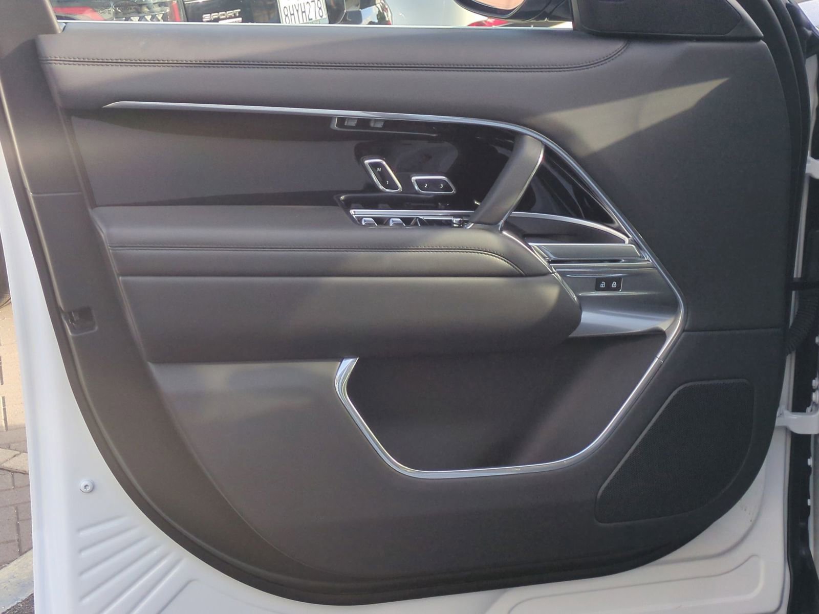 Used 2024 Land Rover Range Rover SE image 11