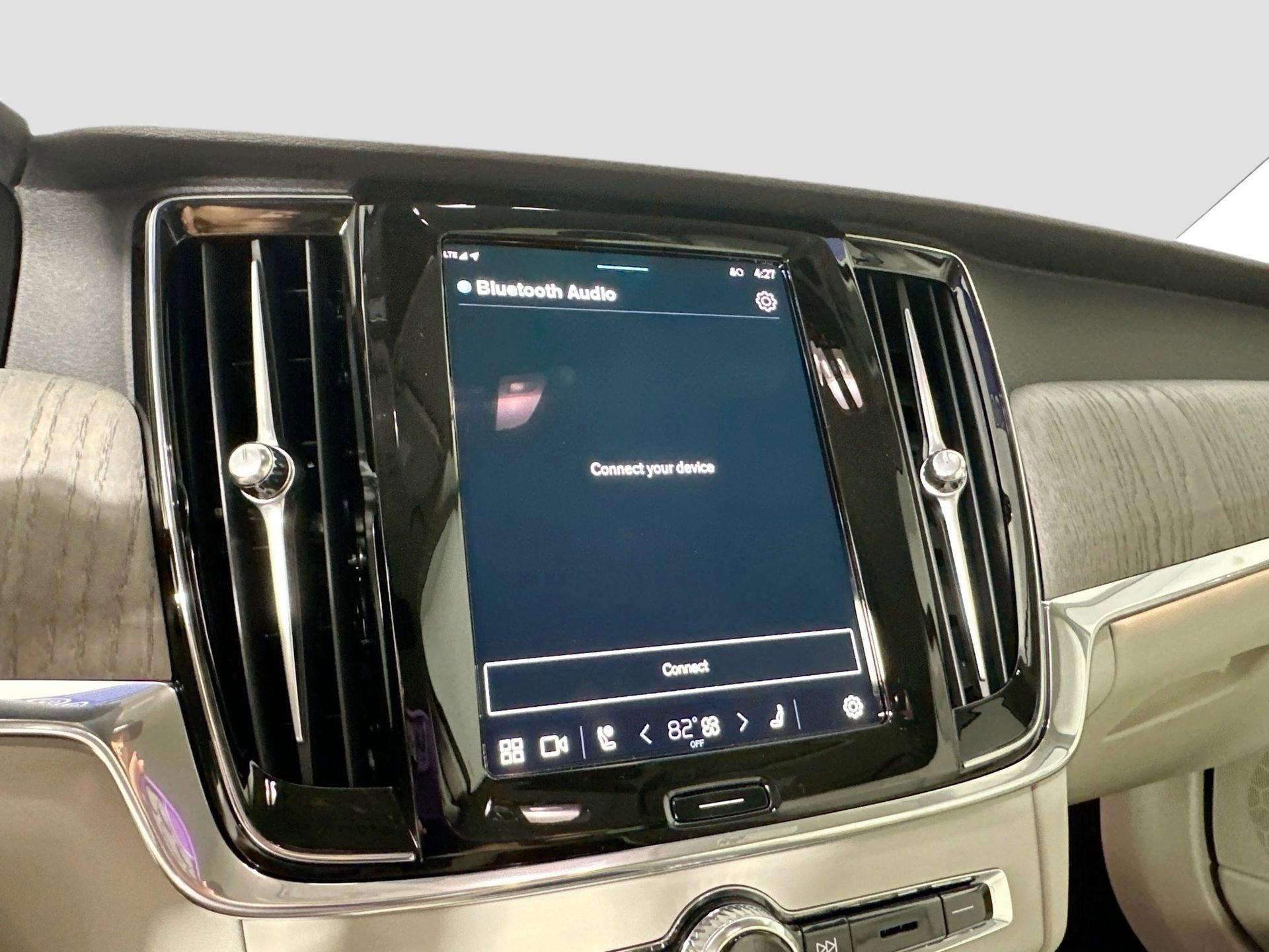 New 2025 Volvo S90 B6 Plus image 10