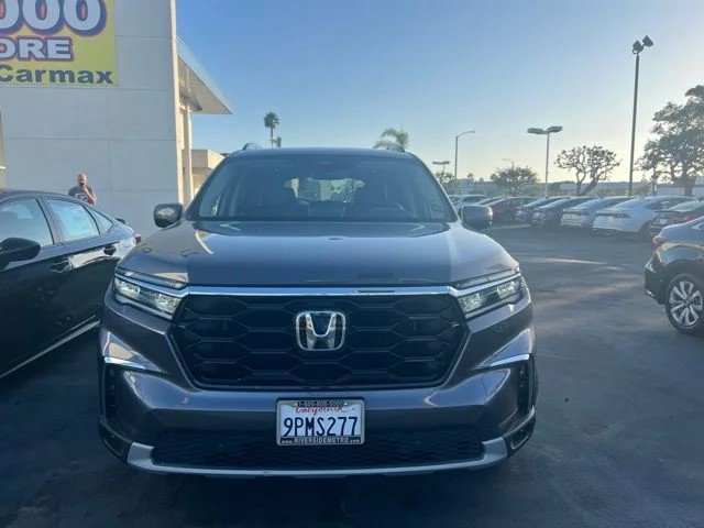Certified 2025 Honda Pilot Touring image 21