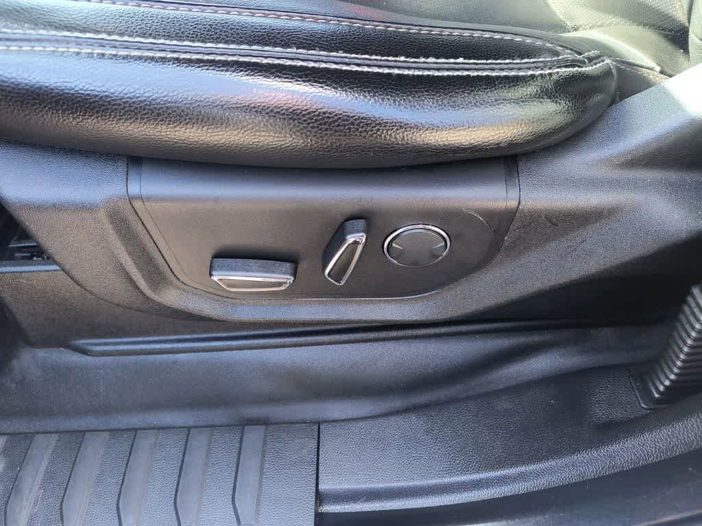 Used 2018 Ford F150 Lariat w/ Equipment Group 502A Luxury AWD/4WD image 12
