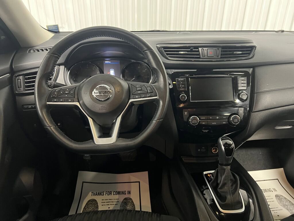 Used 2019 Nissan Rogue SV image 4