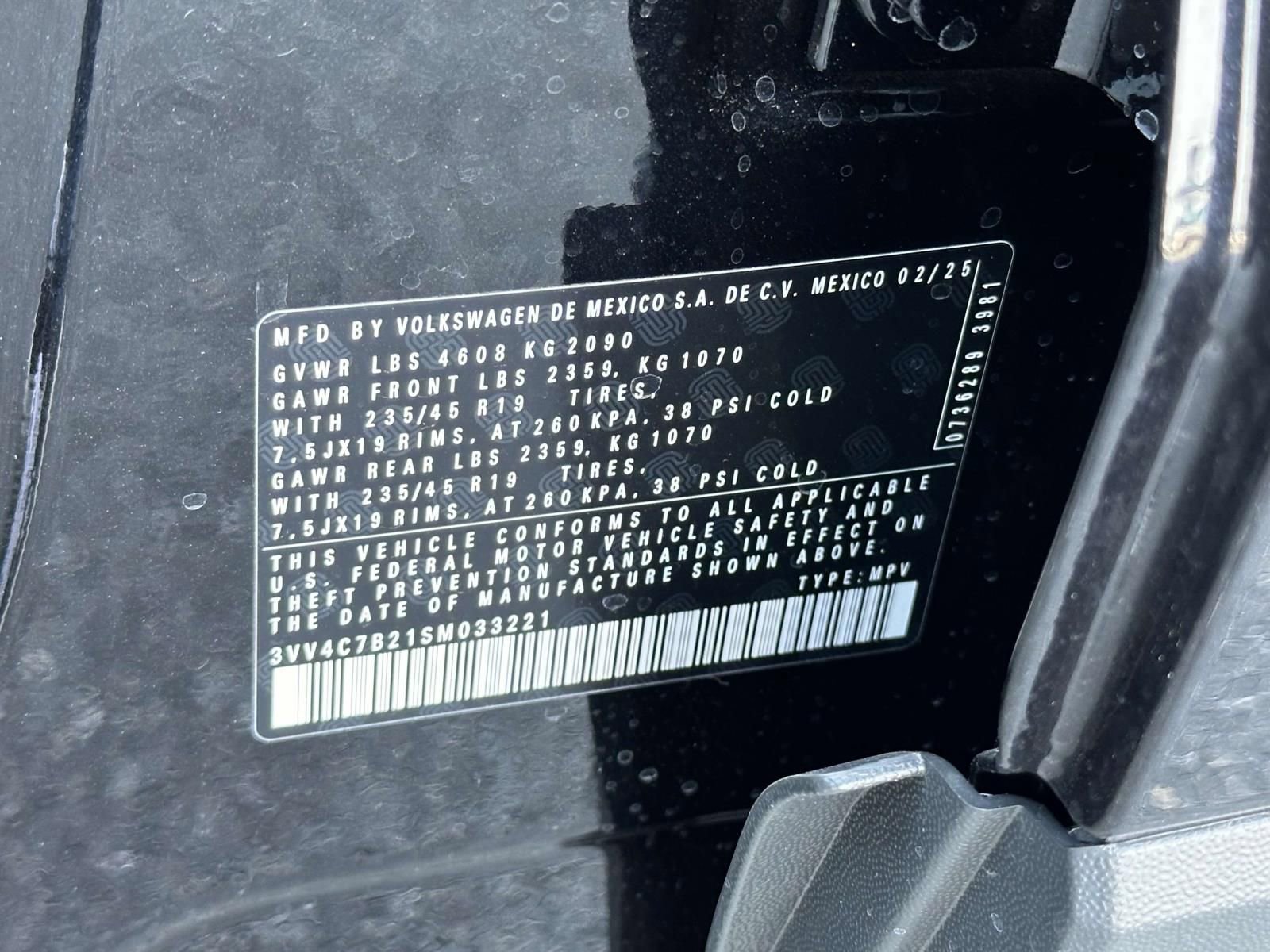 New 2025 Volkswagen Taos SEL image 16