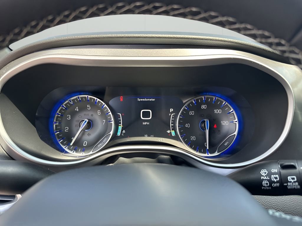 New 2026 Chrysler Voyager LX image 32