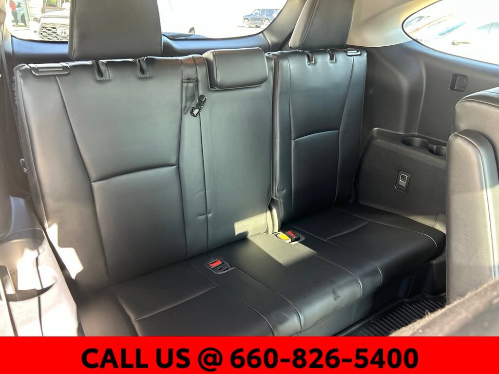 Used 2022 Toyota Highlander XLE AWD/4WD image 12