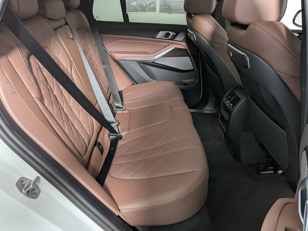 Used 2026 BMW X5 xDrive40i AWD/4WD image 43