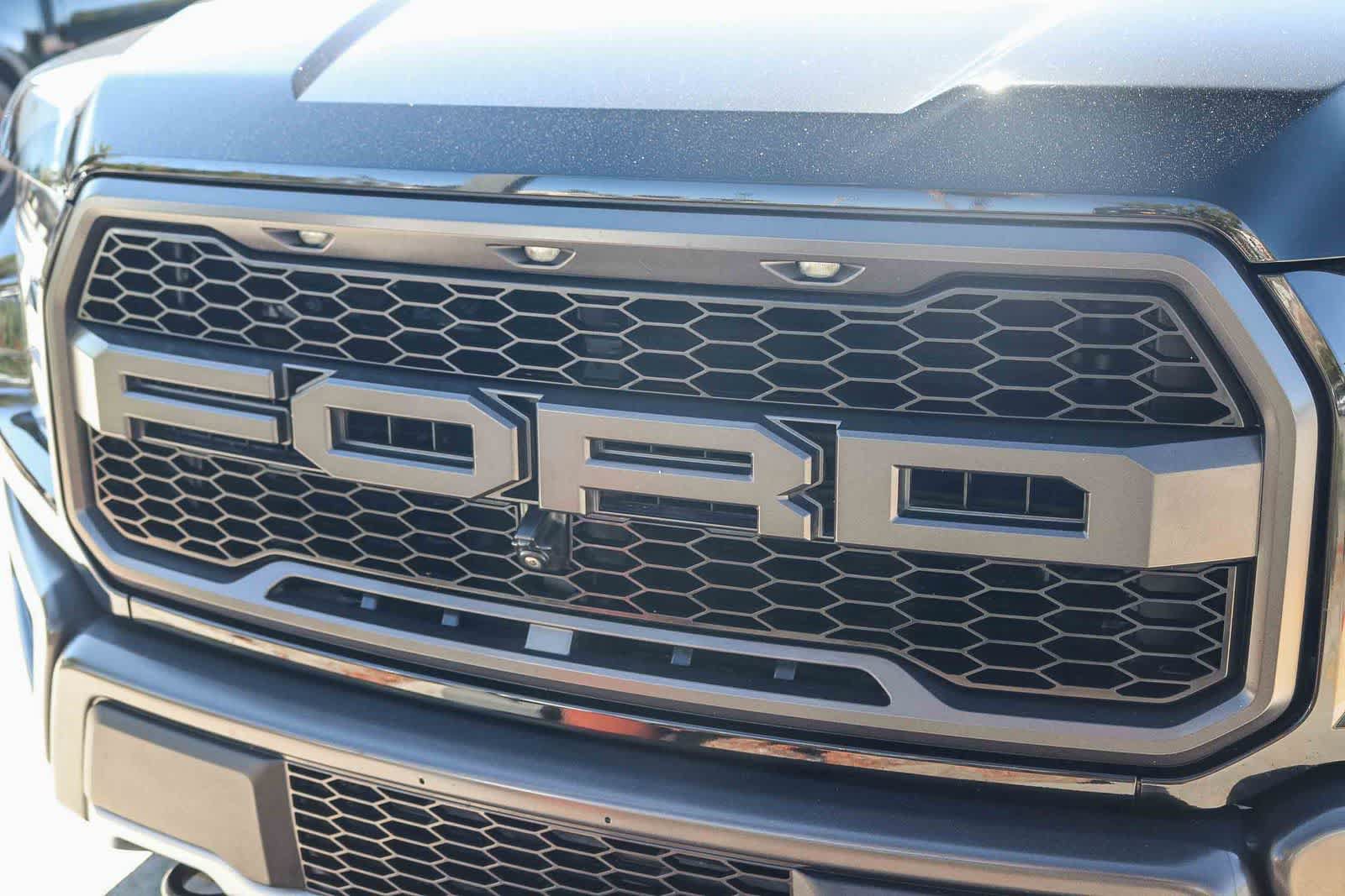 Used 2018 Ford F150 Raptor w/ Equipment Group 802A Luxury AWD/4WD image 11