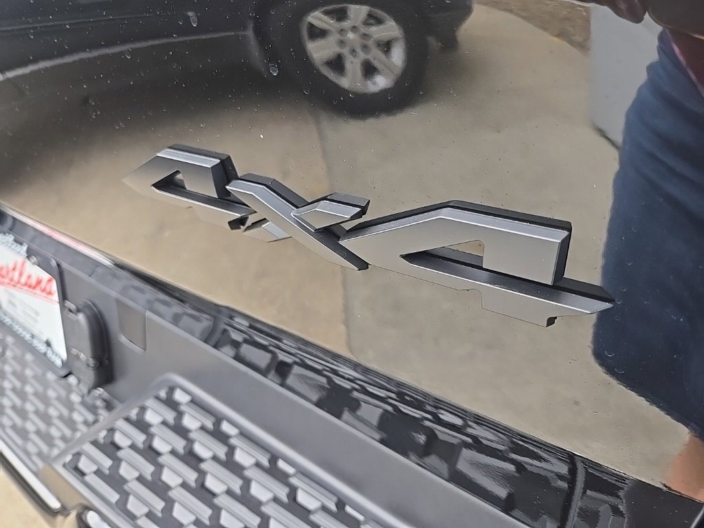 New 2026 RAM 1500 Laramie w/ Night Edition image 21