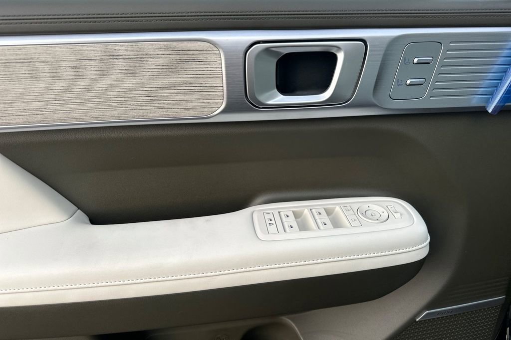 New 2025 Hyundai Santa Fe Calligraphy image 8