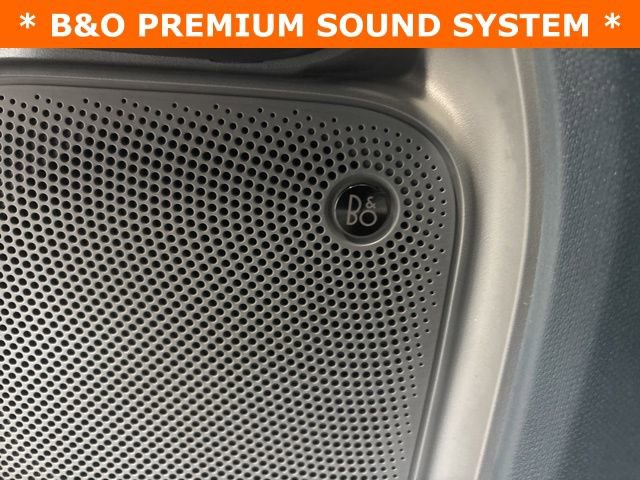 New 2025 Ford Maverick Lariat w/ Black Appearance Package image 27