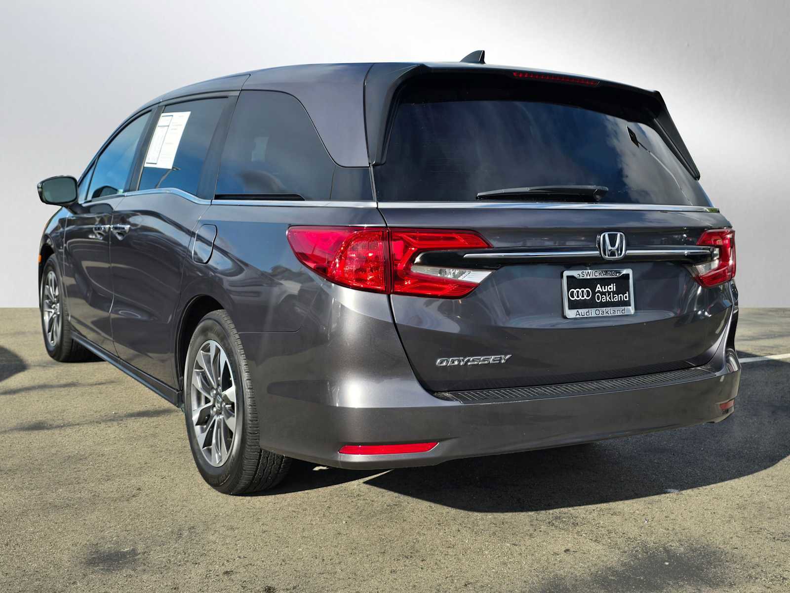 Used 2023 Honda Odyssey EX-L image 5
