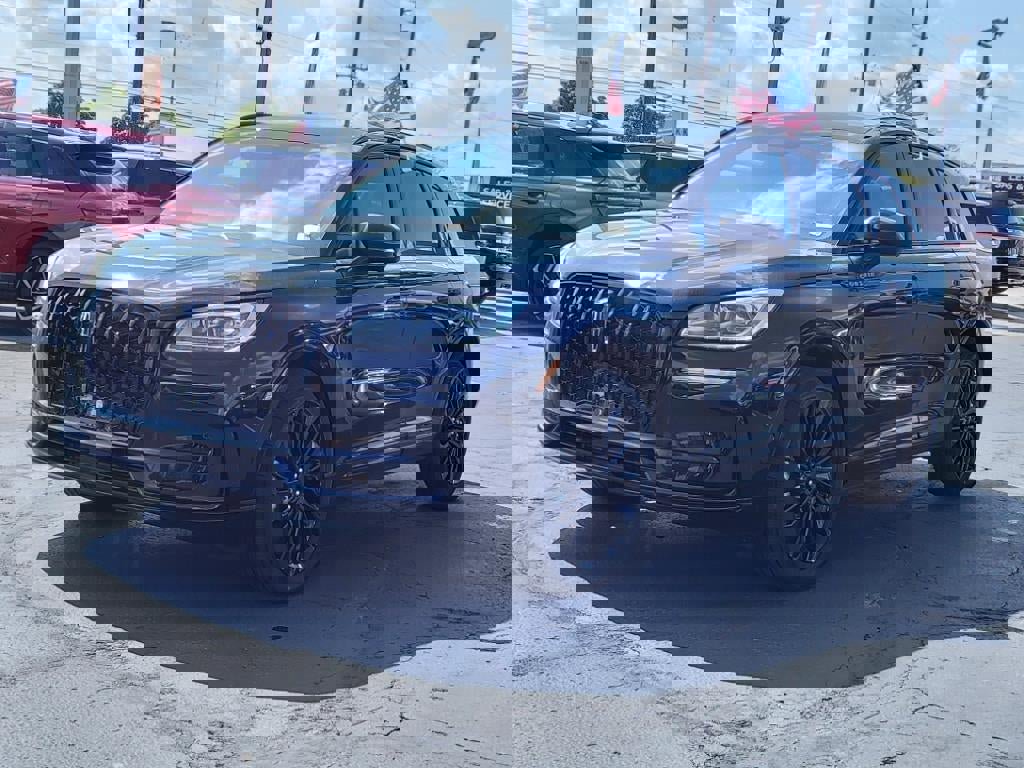 New 2023 Lincoln Corsair Reserve w/ Equipment Group 202A image 25