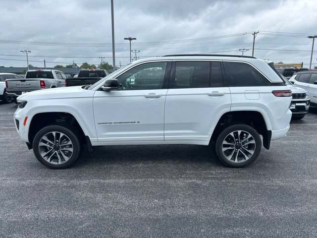 Used 2025 Jeep Grand Cherokee Overland w/ MOPAR Finishing Package AWD/4WD image 4