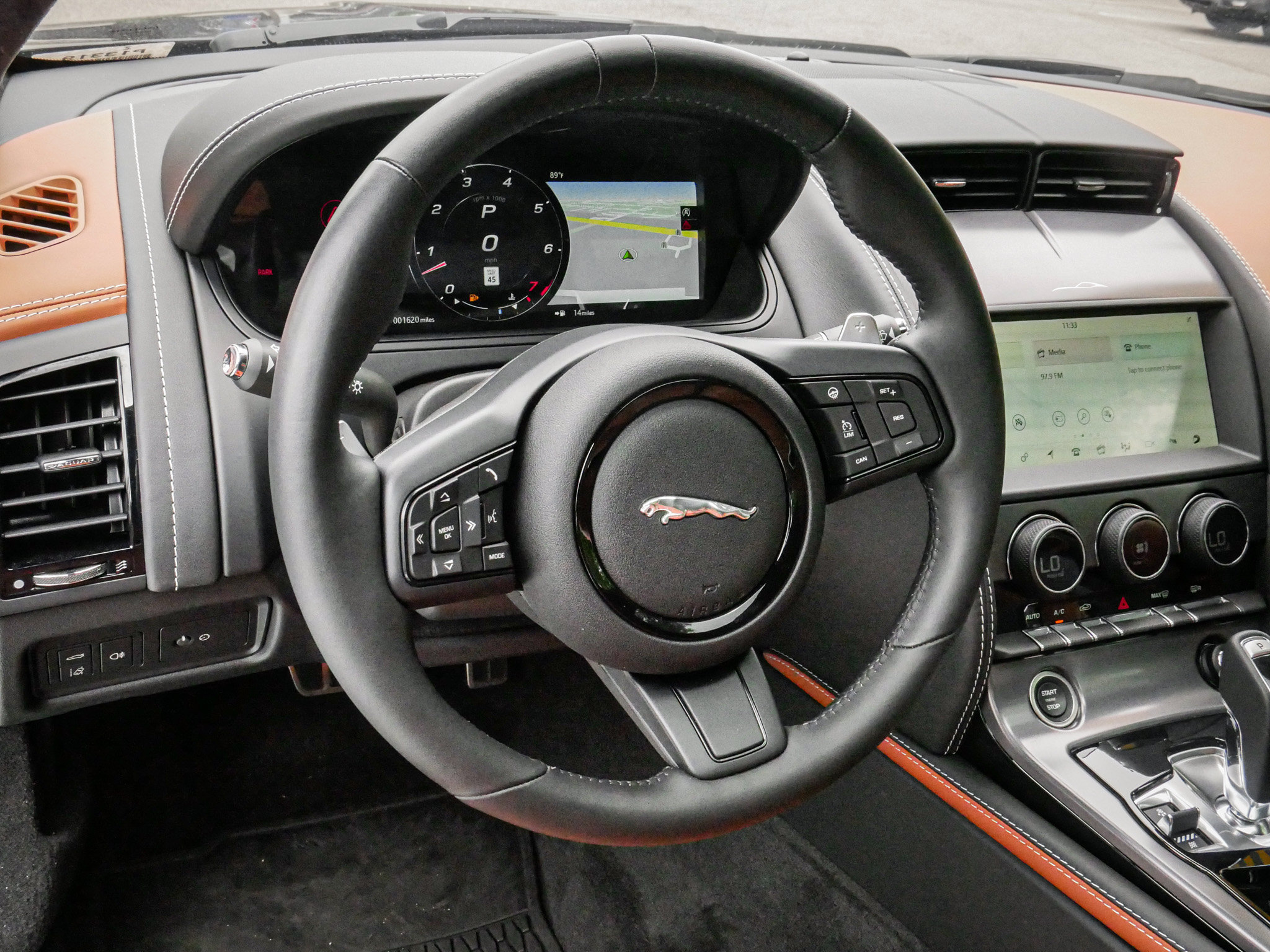 Used 2024 Jaguar F-TYPE Coupe AWD image 18