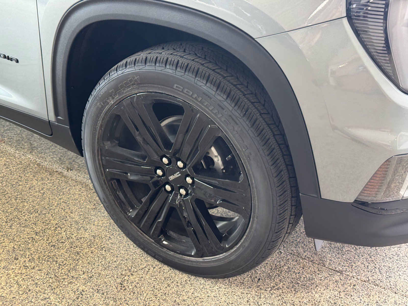 New 2027 GMC Acadia Elevation w/ Black Edition AWD/4WD image 4