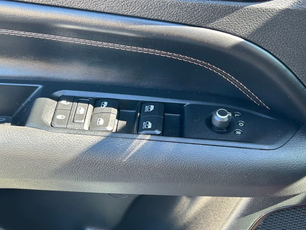 Used 2022 Jeep Compass Limited w/ (RED) Package image 26