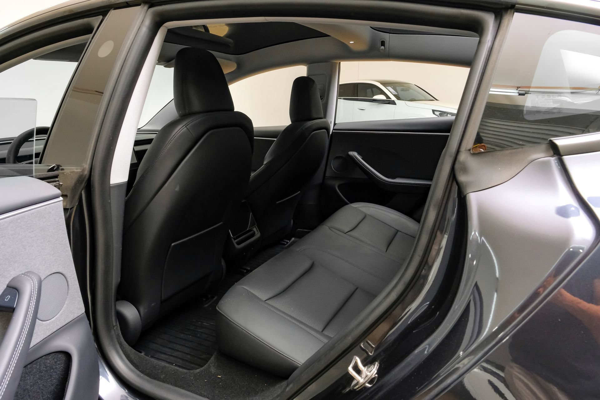 Used 2024 Tesla Model 3 Long Range RWD image 33