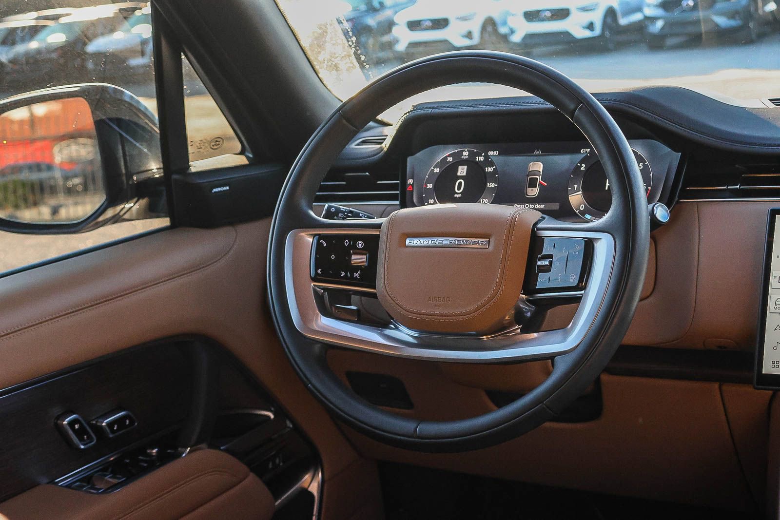 Certified 2025 Land Rover Range Rover SE image 25