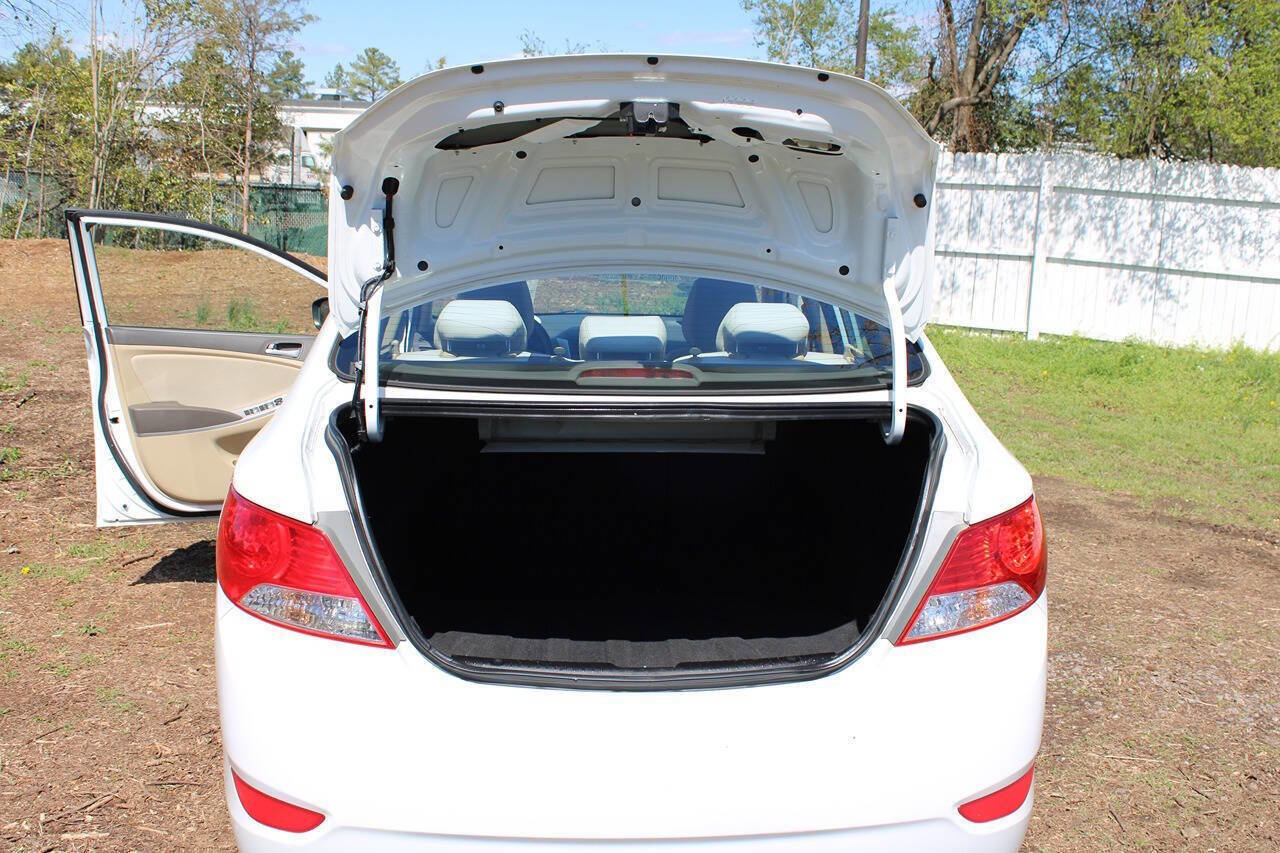 Used 2013 Hyundai Accent GLS image 29