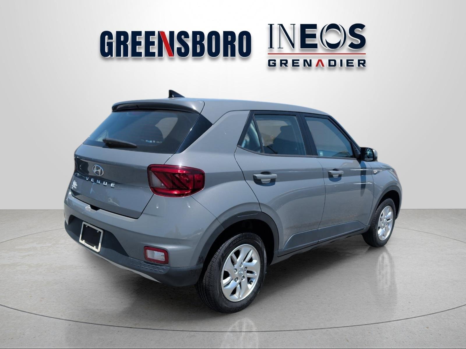 Used 2021 Hyundai Venue SE FWD image 5