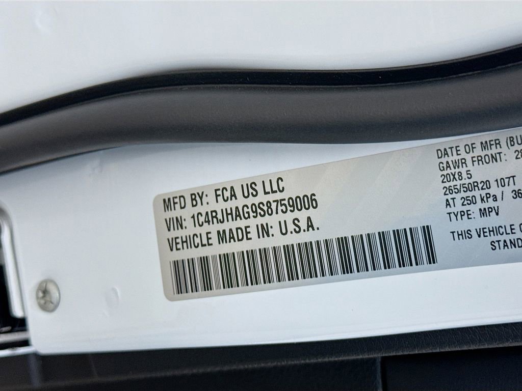 New 2025 Jeep Grand Cherokee Altitude image 22