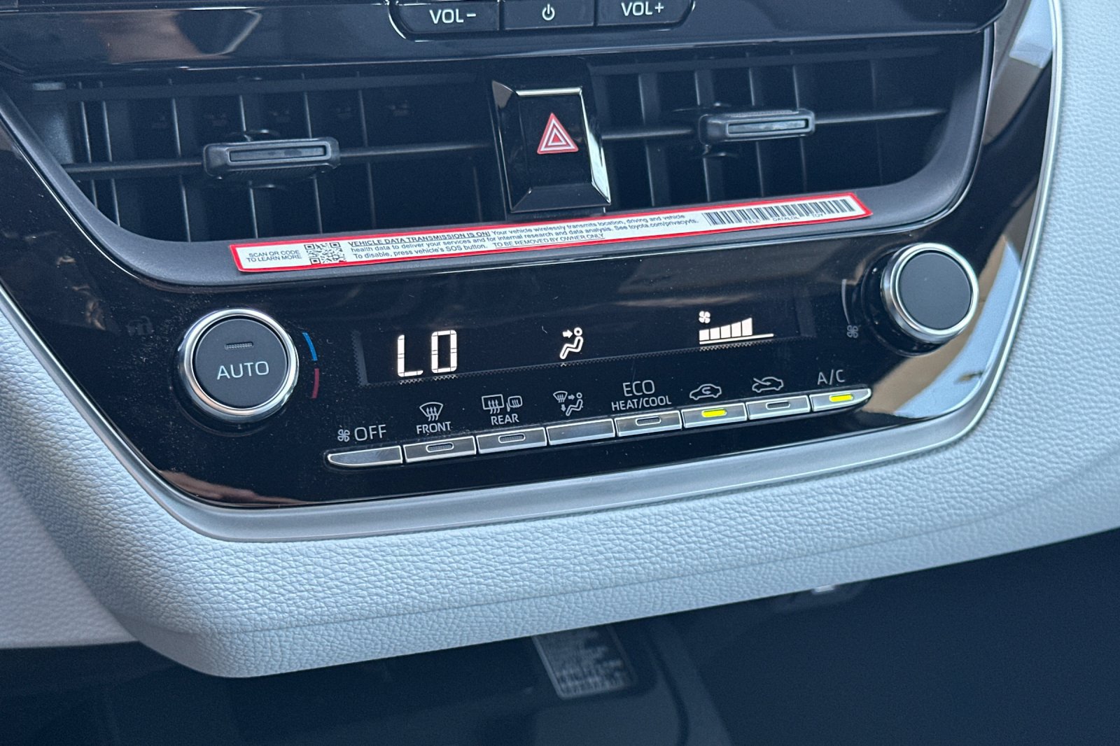 Certified 2026 Toyota Corolla SE w/ SE Package FWD image 19