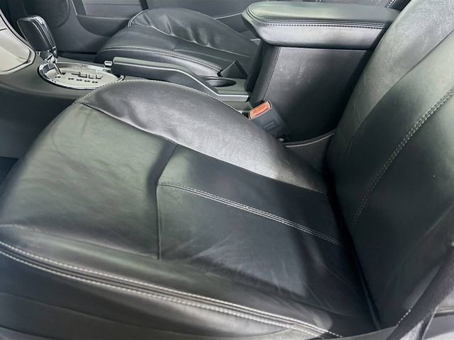 Used 2010 Chrysler Sebring Limited image 19