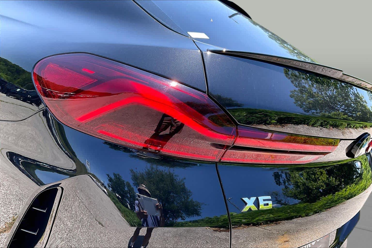 Used 2027 BMW X6 M60i AWD/4WD image 14