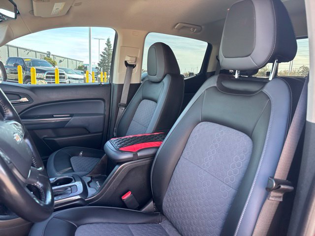 Used 2022 Chevrolet Colorado Z71 AWD/4WD image 10