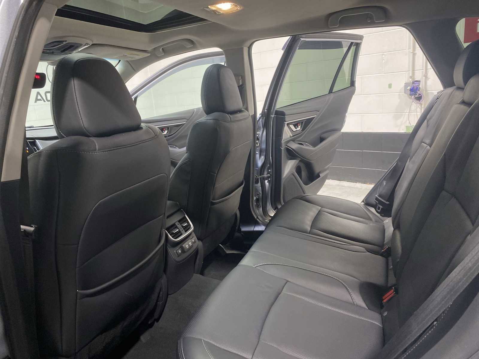 Used 2020 Subaru Outback Limited image 12