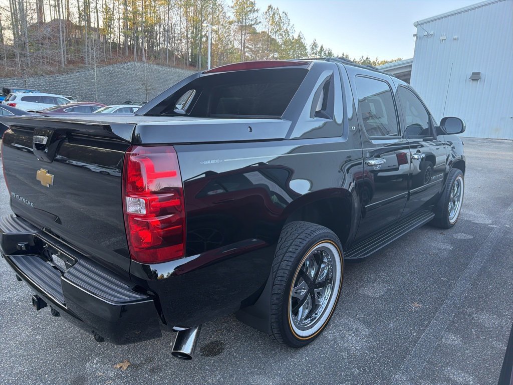 Used 2012 Chevrolet Avalanche LT w/ All-Star Edition image 3