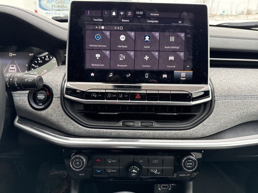 Used 2024 Jeep Compass Latitude image 14