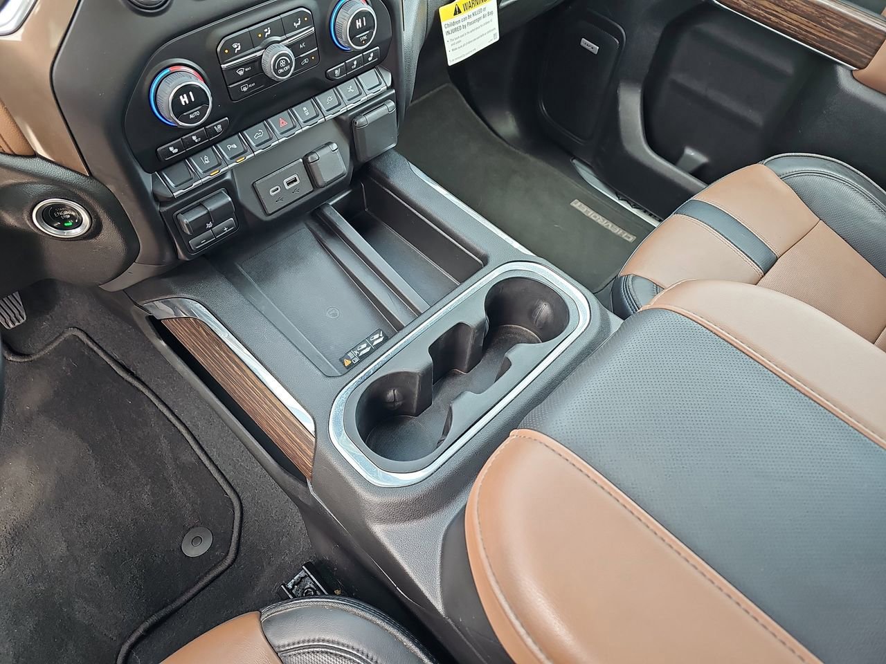 Used 2023 Chevrolet Silverado 3500 High Country w/ Technology Package image 29